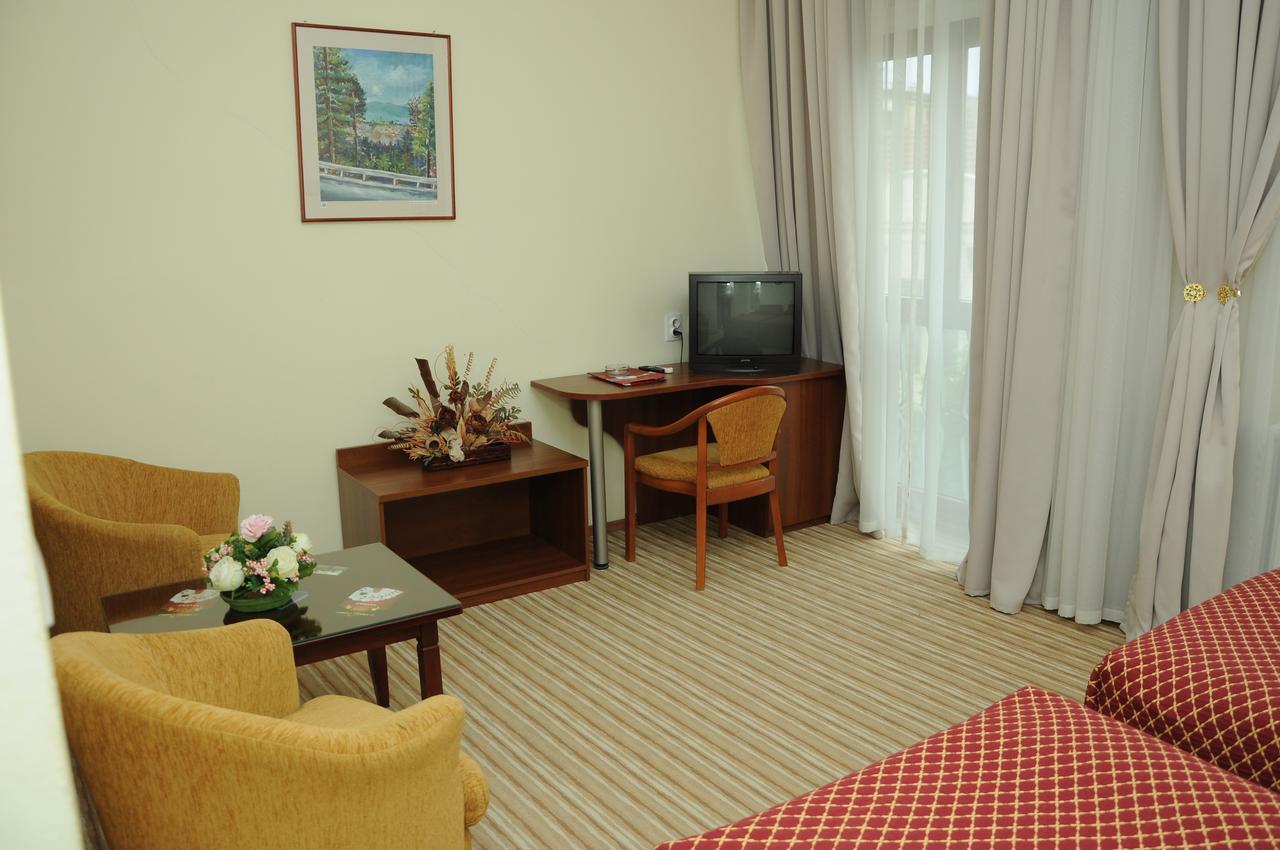 Hotel Shirok Sokak Bitola Buitenkant foto