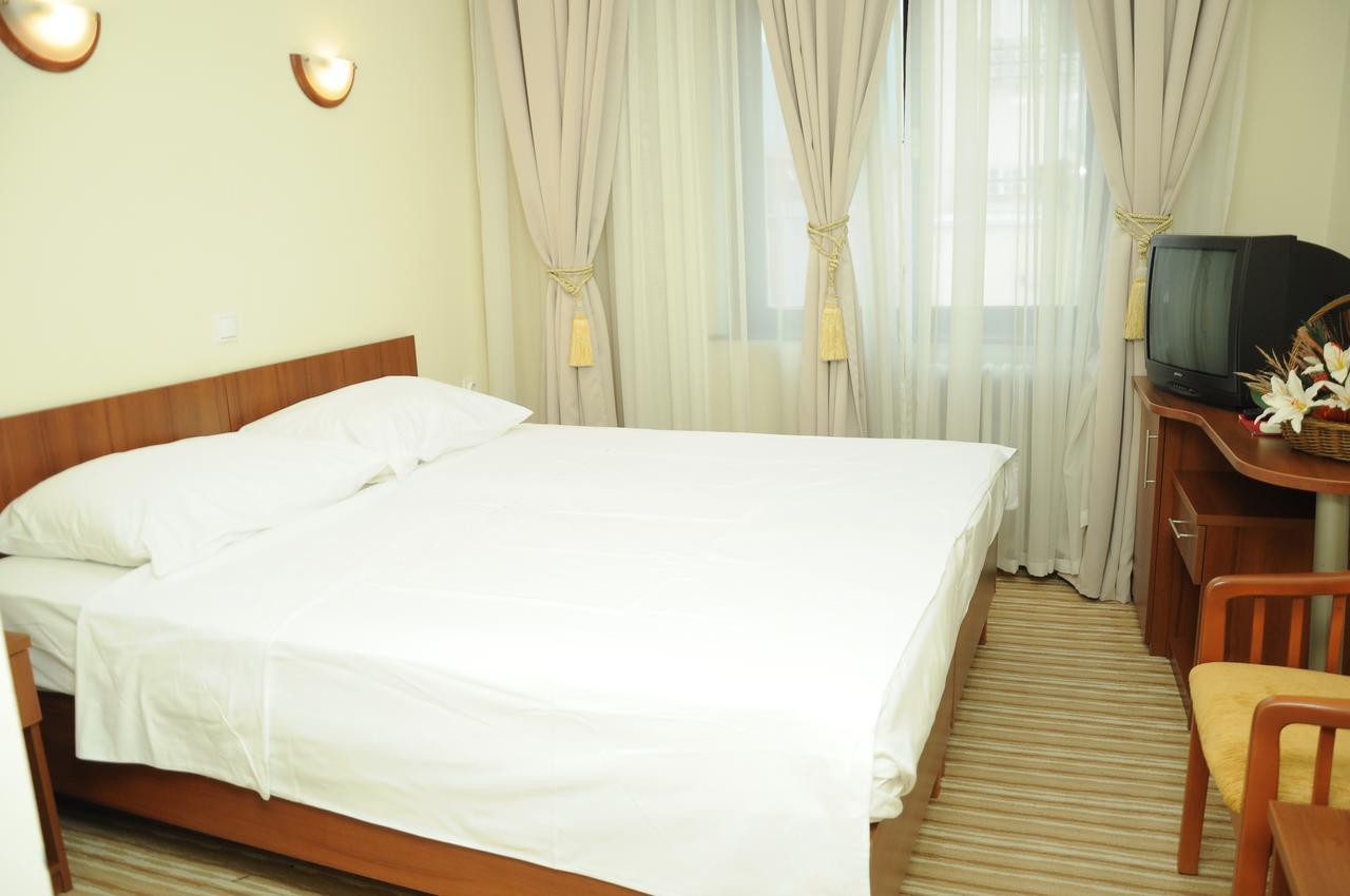 Hotel Shirok Sokak Bitola Buitenkant foto