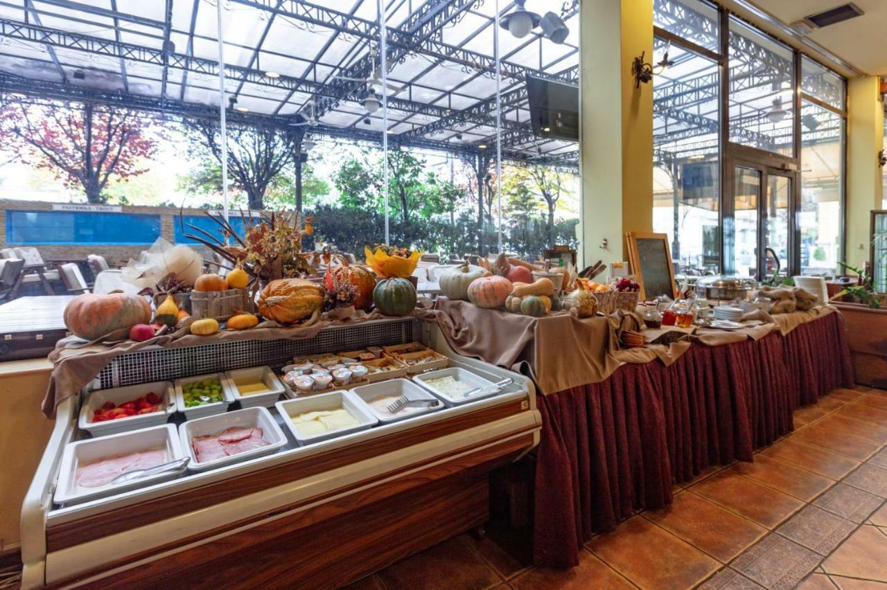 Hotel Shirok Sokak Bitola Buitenkant foto